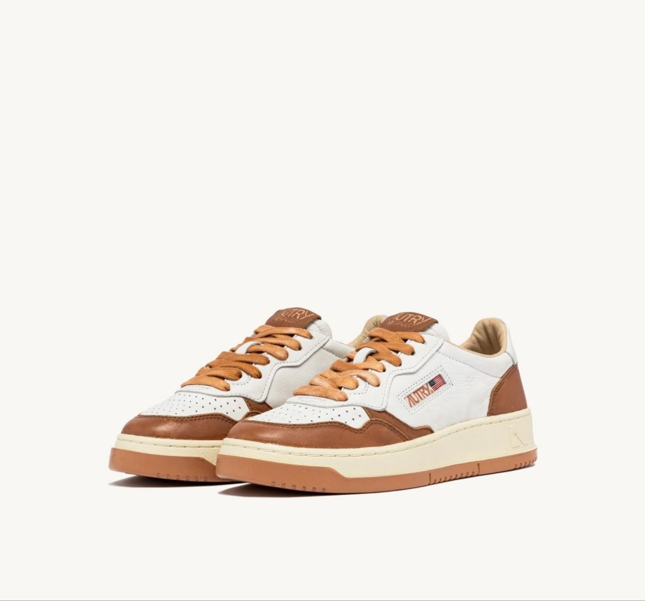 AUTRY SNEAKERS SNEAKERS MEDALIST LOW IN PELLE BIANCA E SUEDE TABACCO