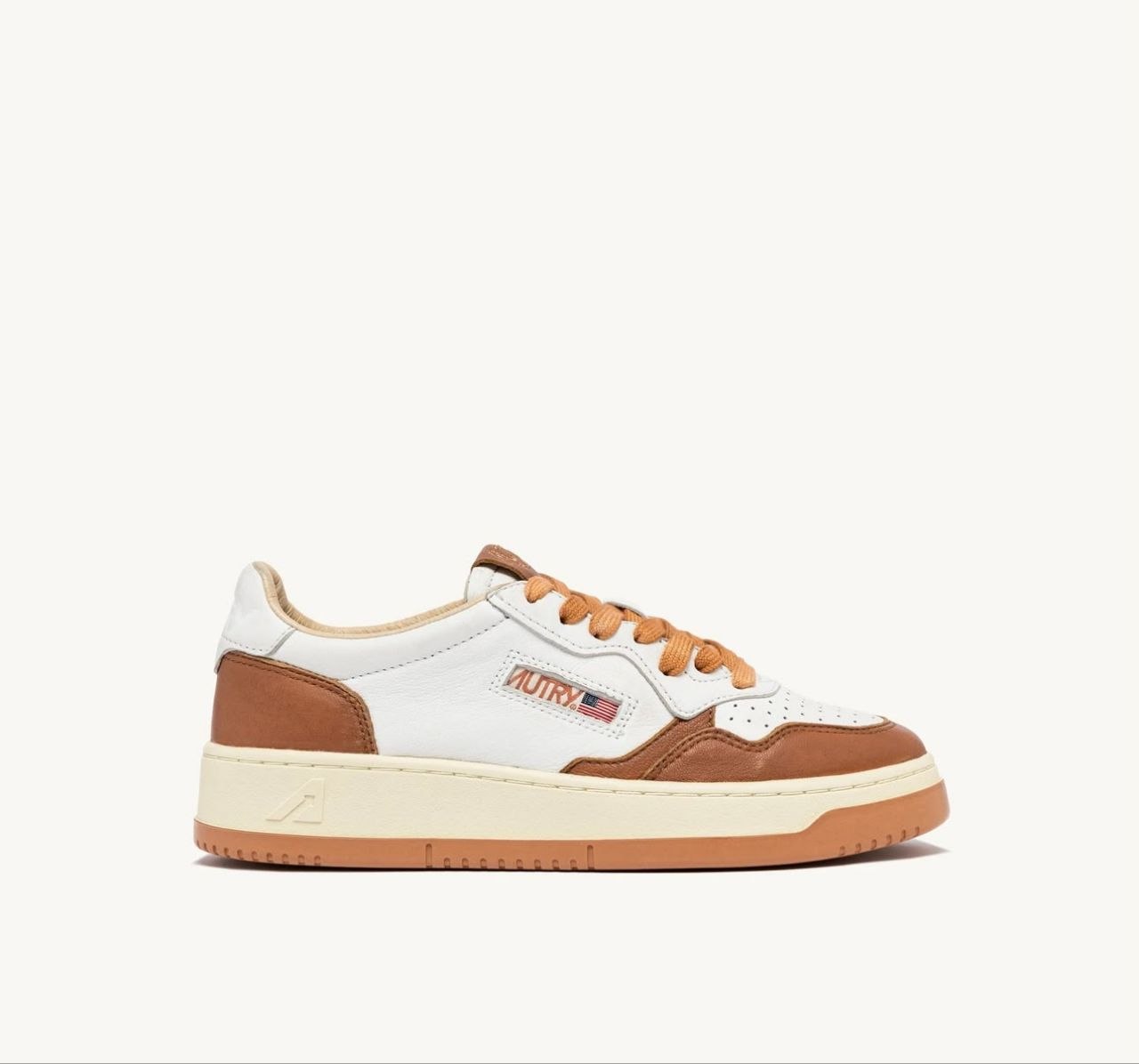 AUTRY SNEAKERS SNEAKERS MEDALIST LOW IN PELLE BIANCA E SUEDE TABACCO
