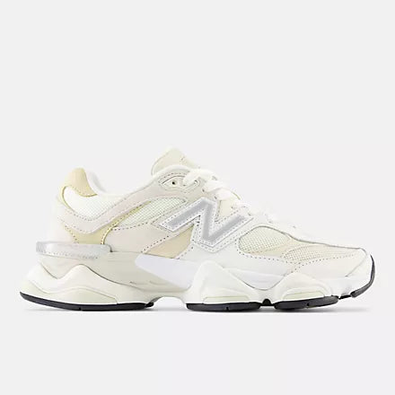New Balance 9060 — Bianco / Sea Salt