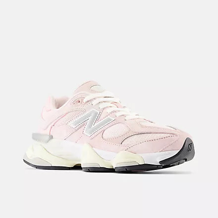 New Balance 9060 — Rosa / Cremoso