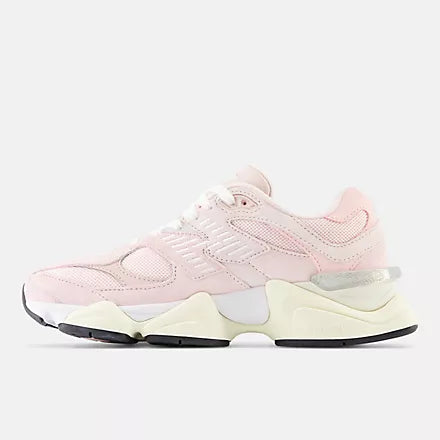 New Balance 9060 — Rosa / Cremoso