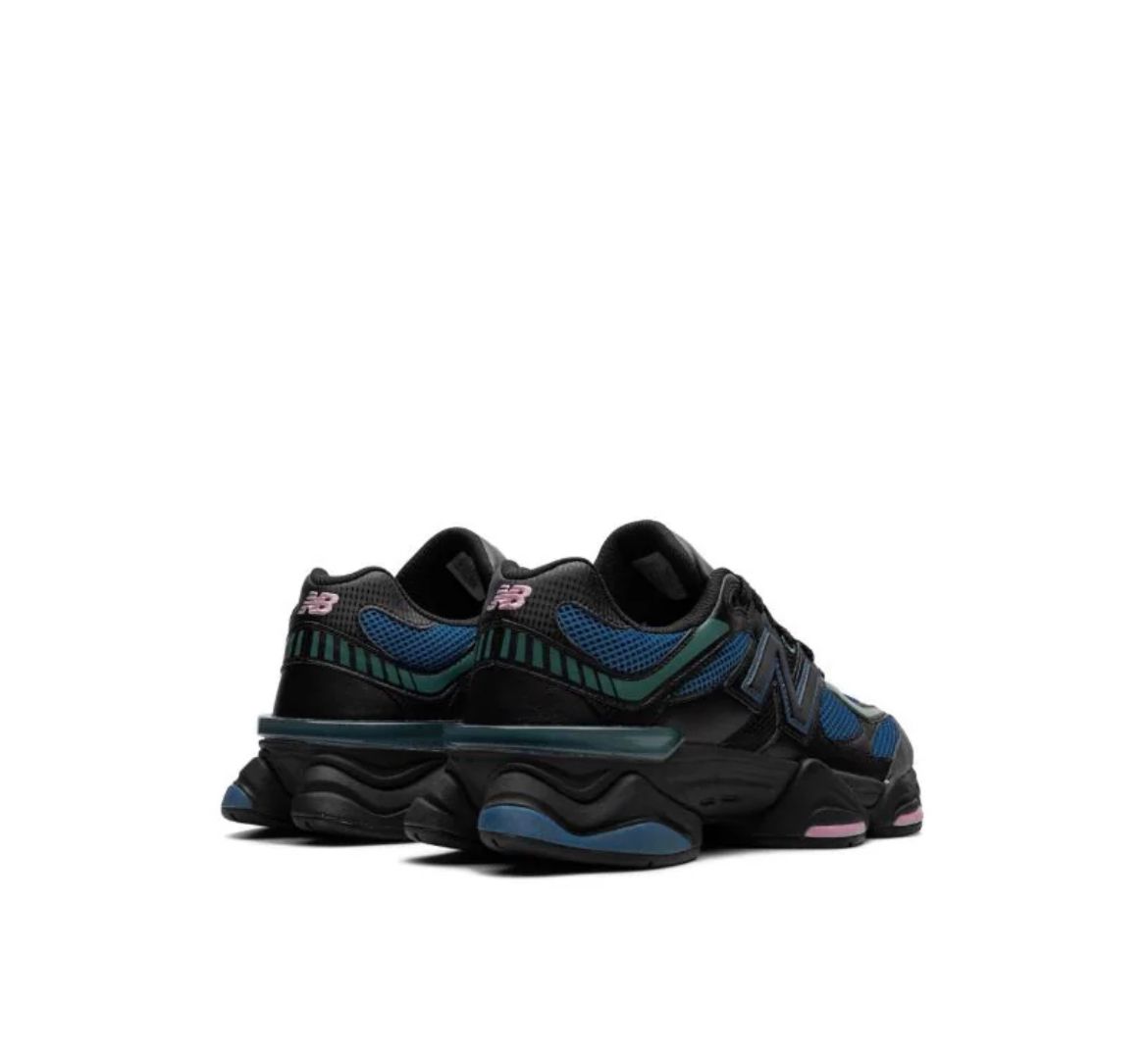 New Balance 9060 — Nero / Blu Electric