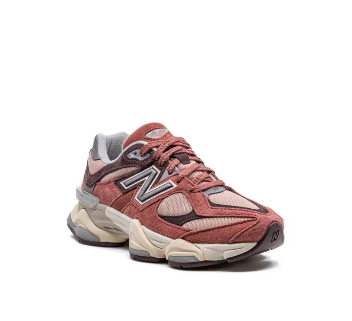 New Balance 9060 — Cherry Blossom (Rosa/Bordeaux)