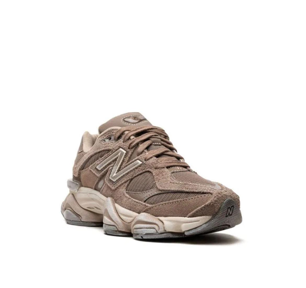New Balance 9060 — Mushroom (Marrone/Tan)