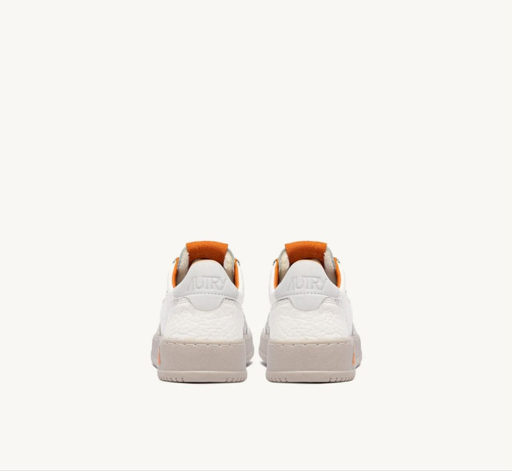 AUTRY SNEAKERS SNEAKERS MEDALIST LOW IN PELLE SAND E PUMPKIN